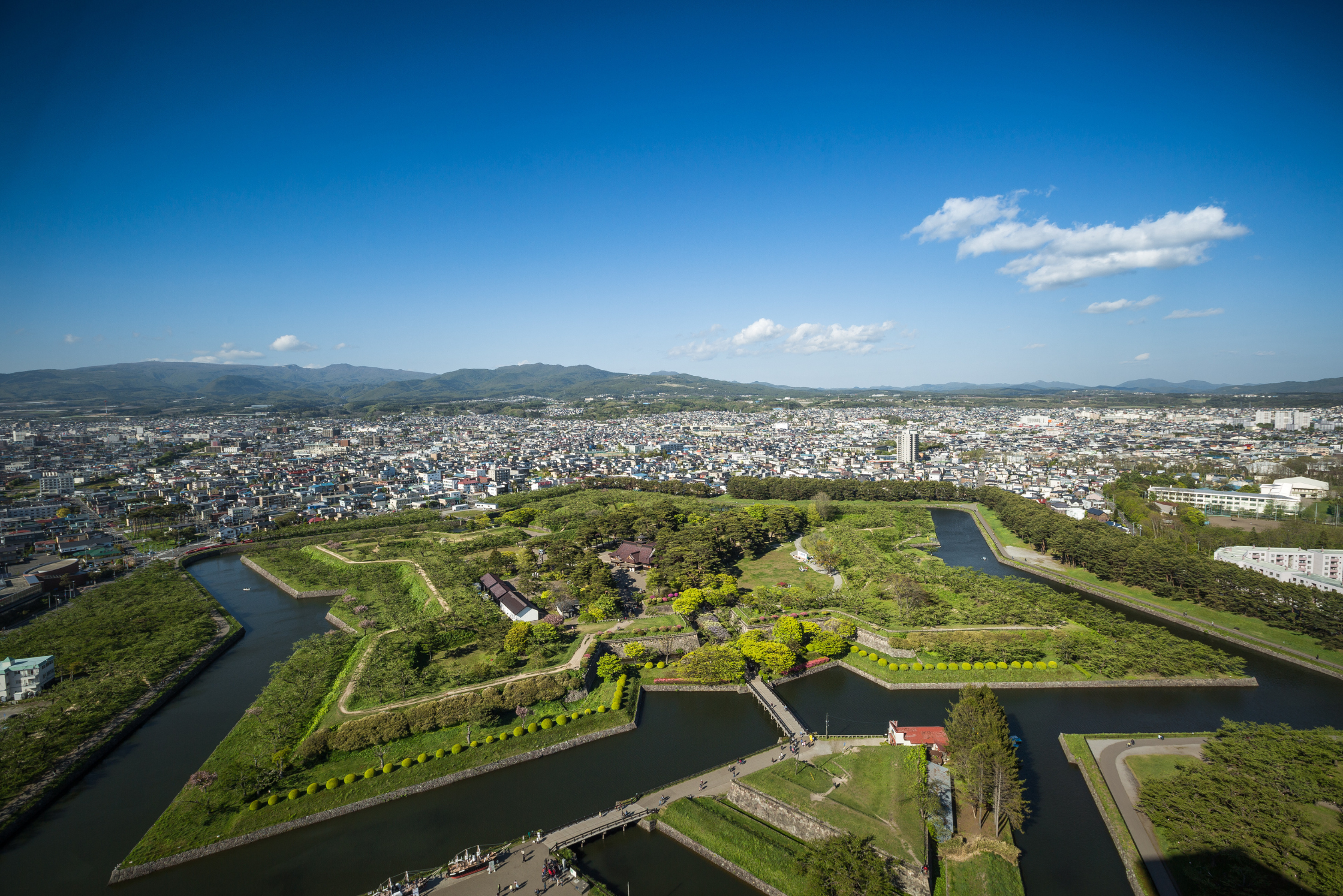 Japan Cherry Blossom Tour: Shirakawago - Tokyo - Mt. Fuji - Matsumoto - Nagoya